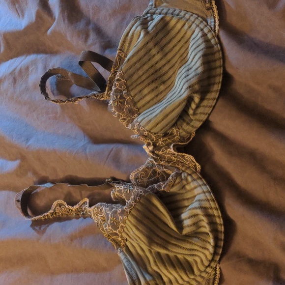 38DD Triumph Plus Size Bra Lace Bow Bra - Picture 2 of 16